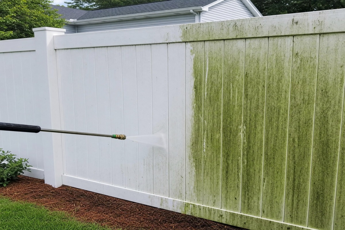 Fence cleaning Stone Mountain GA